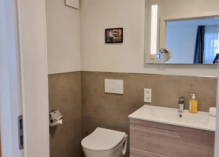 2 Mit Terrasse Διαμέρισμα *